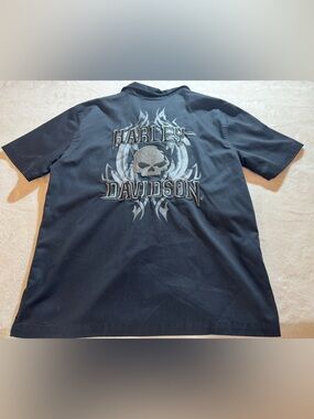 Harley-Davidson Black Short-Sleeve with Gray Skull & Flame Graphic